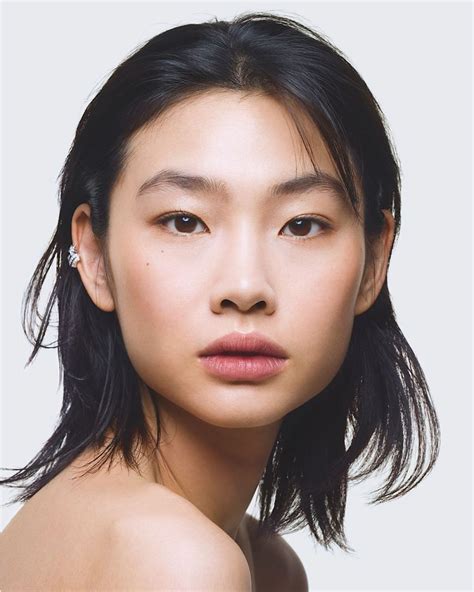 jung ho yeon chanel